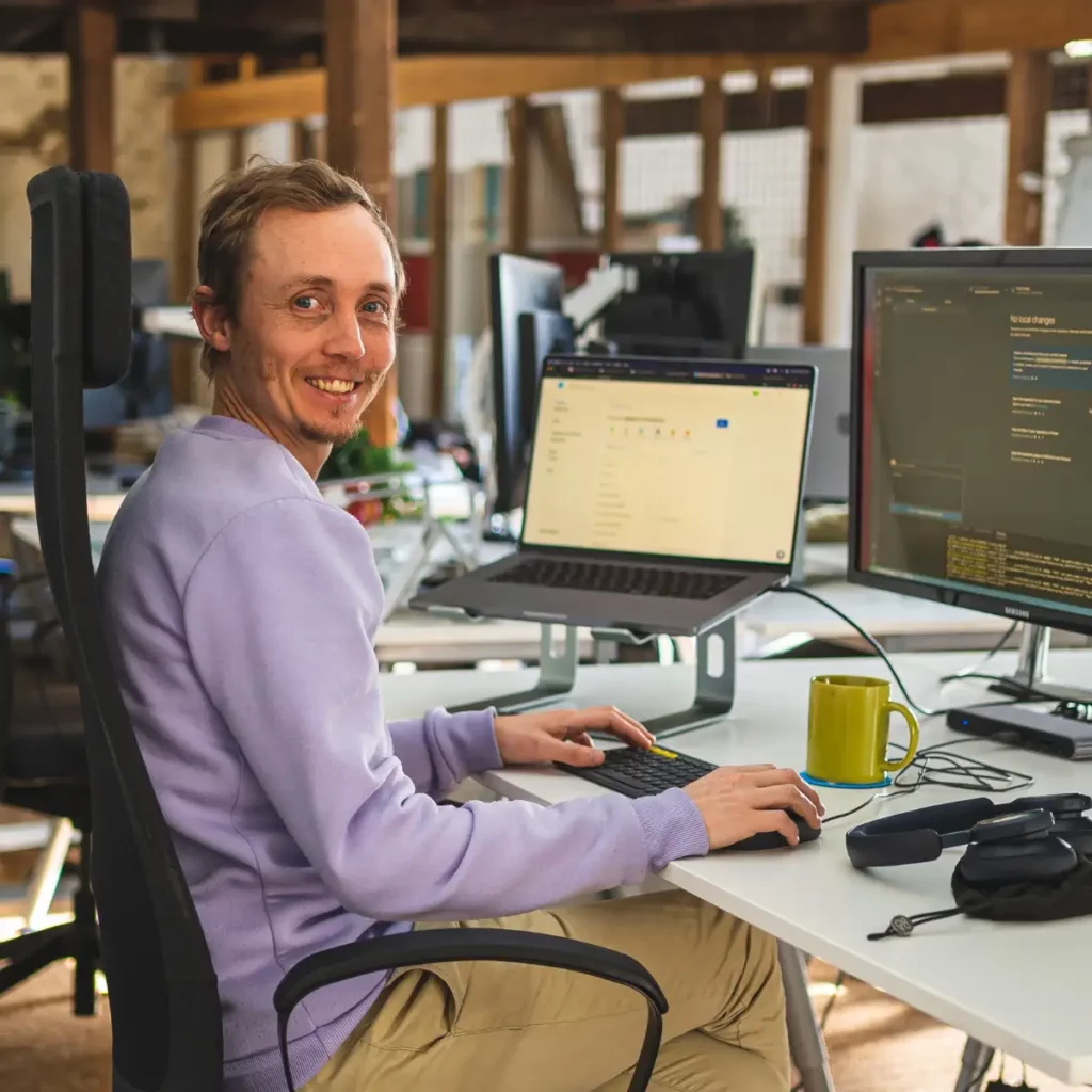 Wordpress web developer at his desk at Hiyield